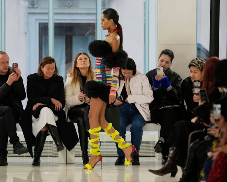 Dolce & Gabbana gives graceful close to Milan Fashion Week