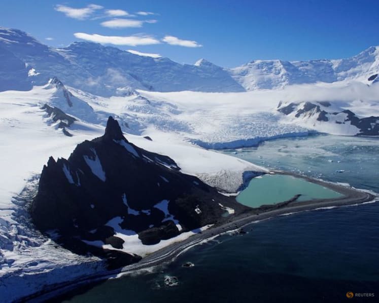New map reveals hidden landscape under Antarctica's ice sheet