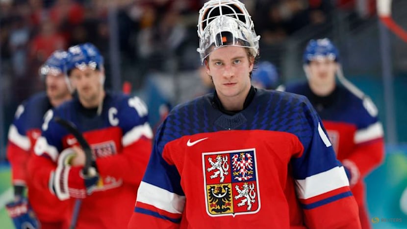 Ice hockey-Canada shut out Czech team in master class men's opener