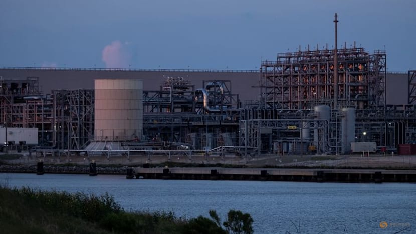 US LNG exports to Europe decline as Asia prices surge