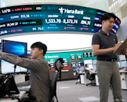 KOSPI bounces back as Asian markets look to recover from rout