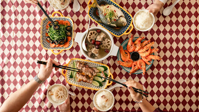 温暖的除夕夜团圆饭