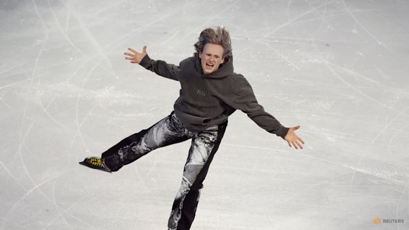 Figure skating-Liu shines, Malinin stumbles in drama-filled competition