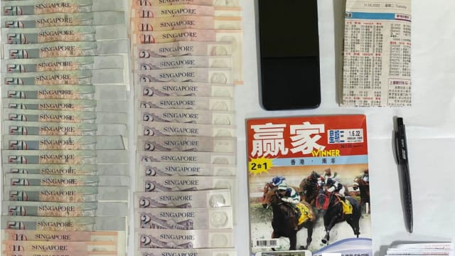 涉非法赌博活动 八名男子受查