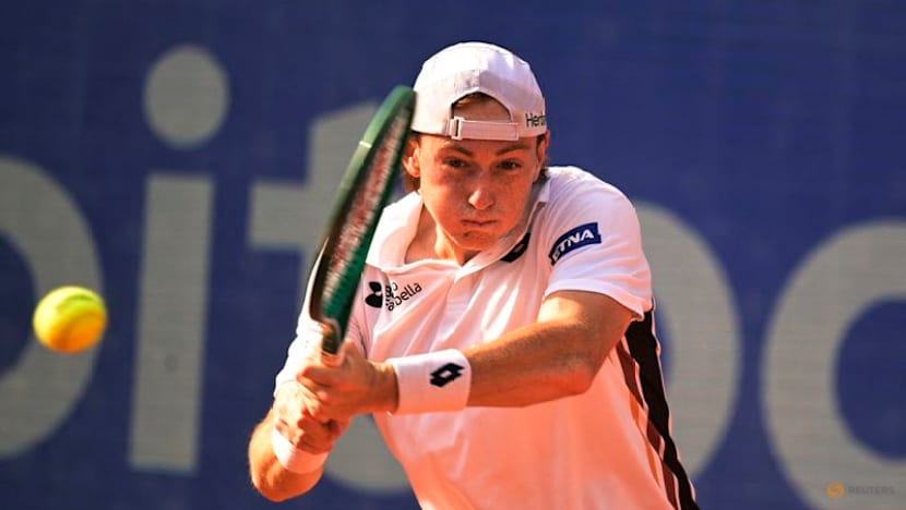 Peruvian Buse beats Paul to win Hamburg crown ahead of French Open