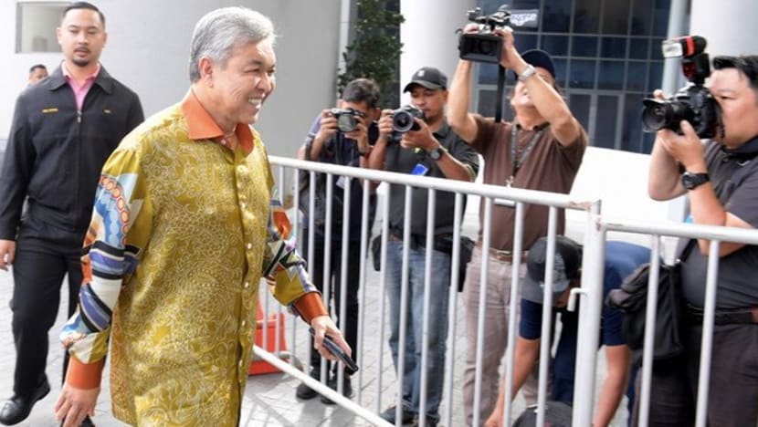 Zahid Hamidi hadir beri keterangan di SPRM Zahid Hamidi hadir beri keterangan di SPRM