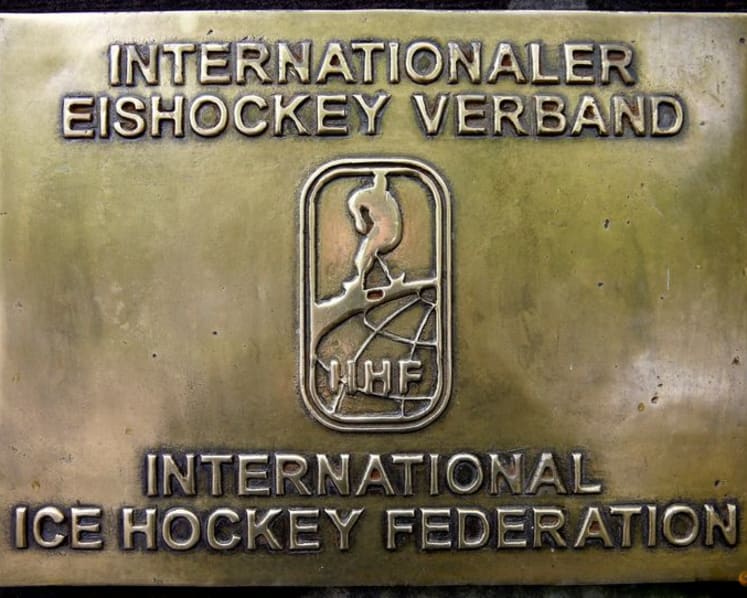 Ice hockey-Russia, Belarus still barred from men's World Championship as IIHF extends ban
