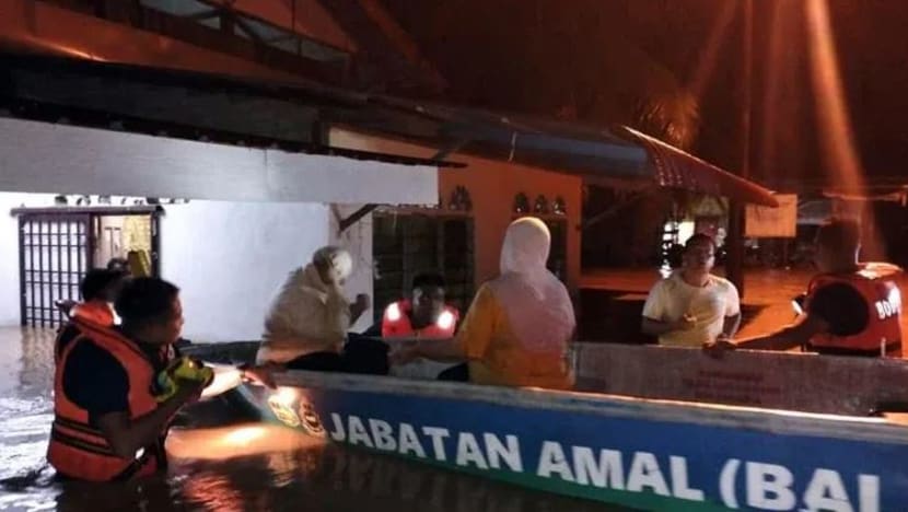 102 penduduk dipindah ke pusat pemindahan sementara akibat banjir kilat di Kedah 102 penduduk dipindah ke pusat pemindahan sementara akibat banjir kilat di Kedah