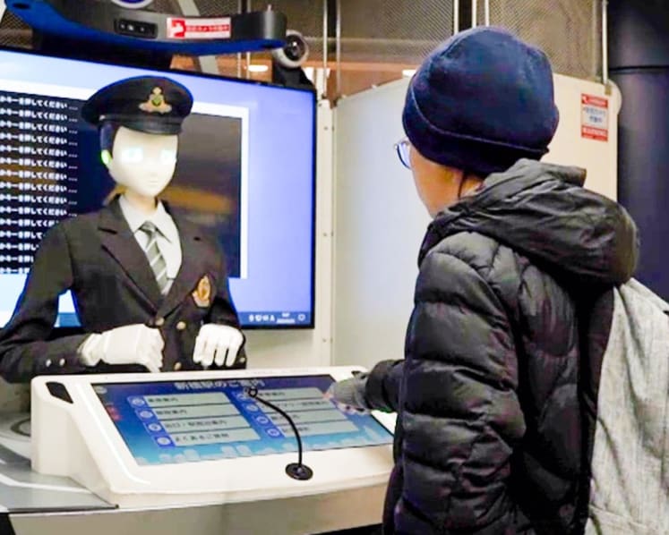 Why futuristic Japan is falling behind in digital tech