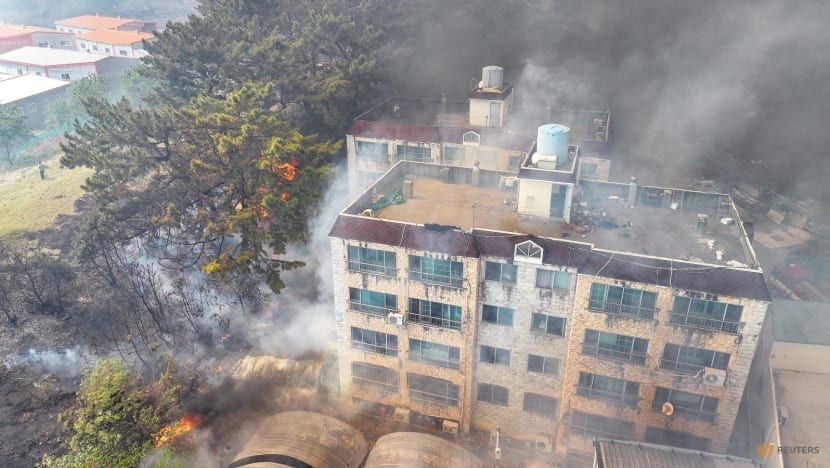 South Korean city orders more than 1,200 residents to evacuate due to wildfire South Korean city orders more than 1,200 residents to evacuate due to wildfire