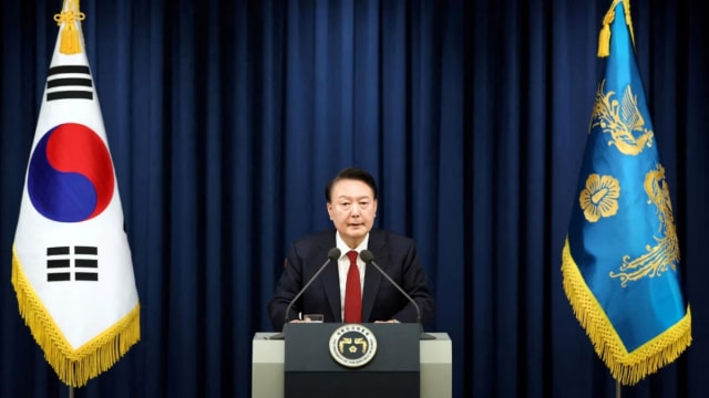 韩国突宣布戒严，对韩国娱乐业来说也是一大危机！