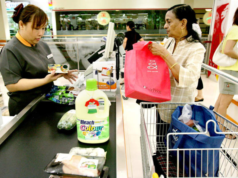 A shopper packing groceries into a reusable bag at a FairPrice supermarket. Shoppers who use their own reusable bags at any NTUC FairPrice outlets will get a S$0.10 discount with a minimum spend of S$10, as part of the new Bring Your Own (BYO) Singapore campaign, which kicks off on Friday (Sept 1). TODAY file photo A shopper packing groceries into a reusable bag at a FairPrice supermarket. Shoppers who use their own reusable bags at any NTUC FairPrice outlets will get a S$0.10 discount with a minimum spend of S$10, as part of the new Bring Your Own (BYO) Singapore campaign, which kicks off on Friday (Sept 1). TODAY file photo