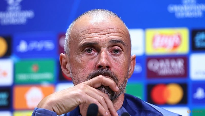 Luis Enrique defends PSG goalkeeper Chevalier ahead of Leverkusen clash