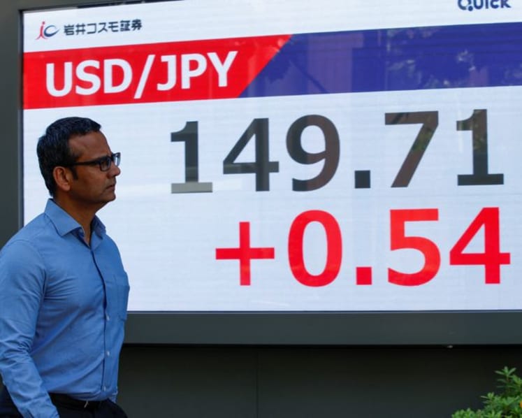 Adviser to Takaichi's policy circle says weak yen is good for economy