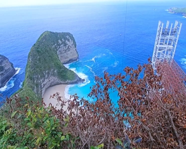 Bali halts construction of controversial cliffside glass elevator after backlash