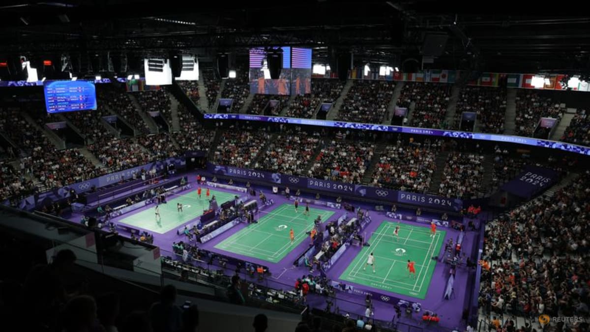 Badminton-BWF to test out synthetic feather shuttlecocks