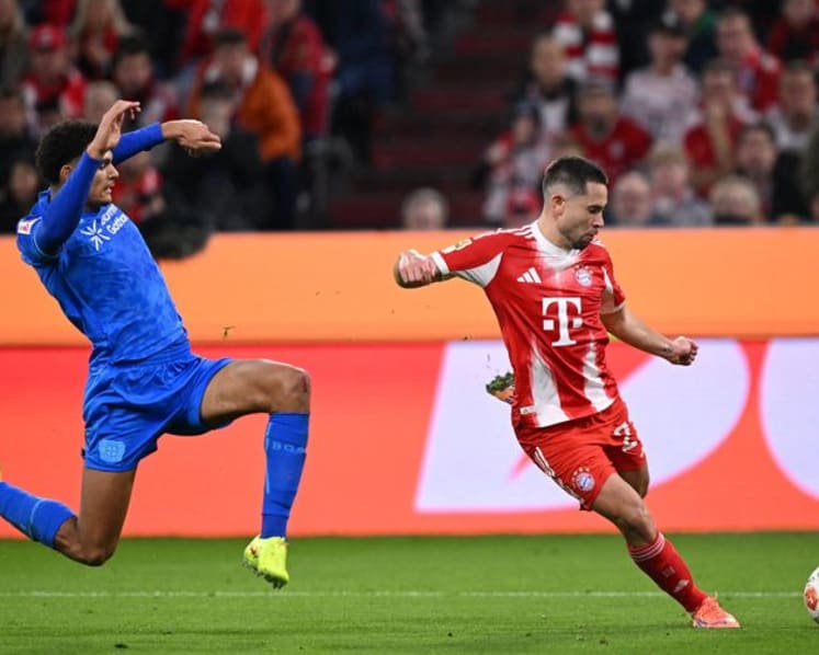 Supreme Bayern crush Leverkusen 3-0 to stretch record winning run