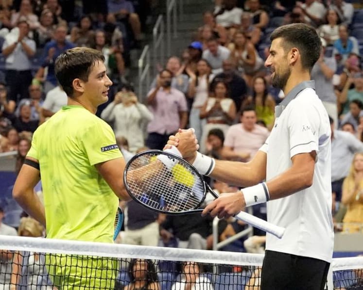 Djokovic stunned in US Open first round by Navone