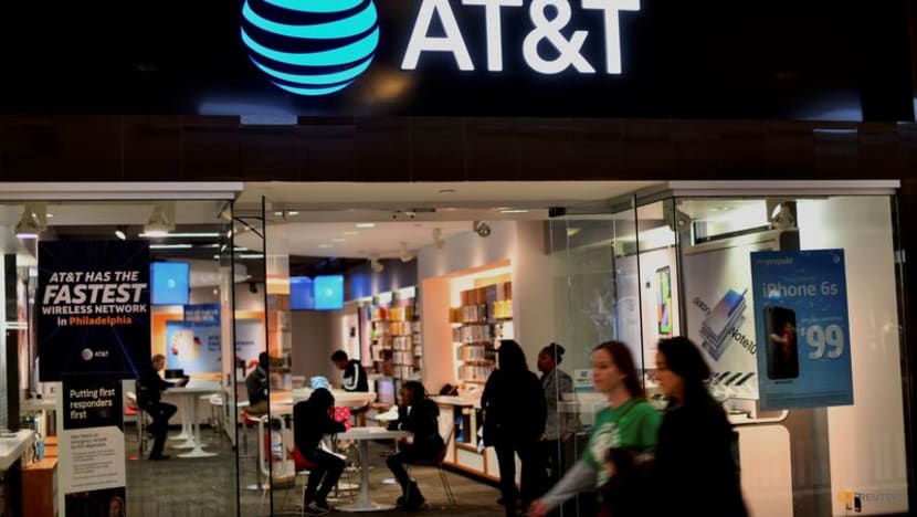 AT&T's bundled plans spur subscriber surge, tax savings to fund fiber expansion