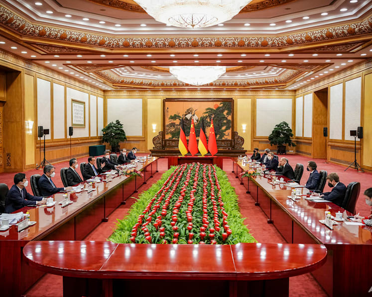 German business leaders warn against pulling out of China