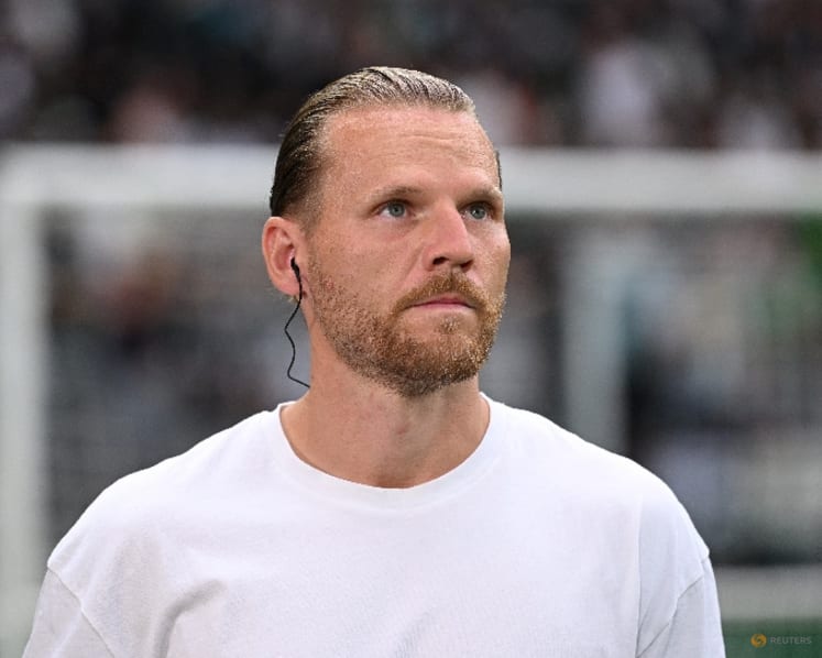 Gladbach sack coach Polanski after losing Bundesliga start