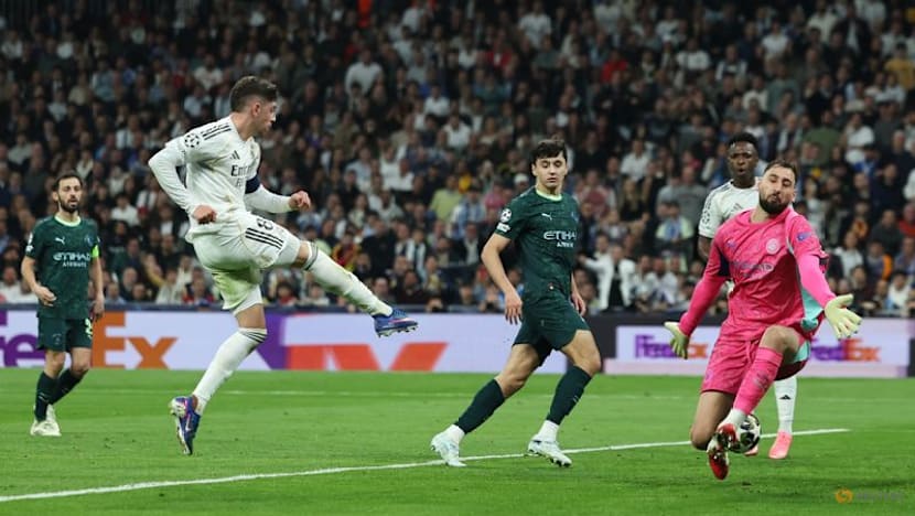Valverde hat-trick puts Real Madrid in command against Manchester City