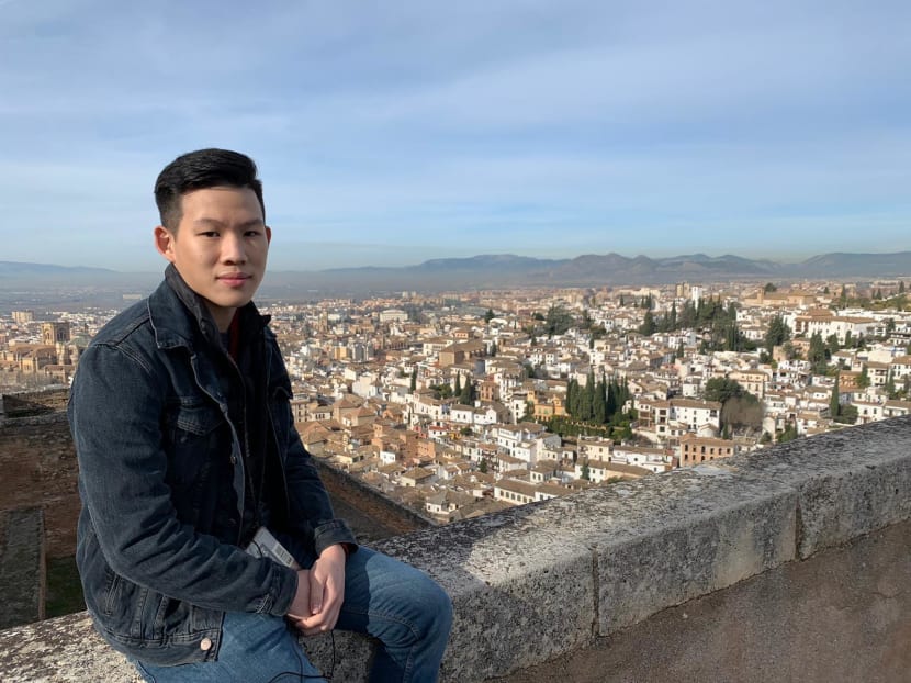 Mr Darius Cheong gave up an offer from the University of Virginia in the United States. Instead, he will read business at the Singapore Management University. Mr Darius Cheong gave up an offer from the University of Virginia in the United States. Instead, he will read business at the Singapore Management University.