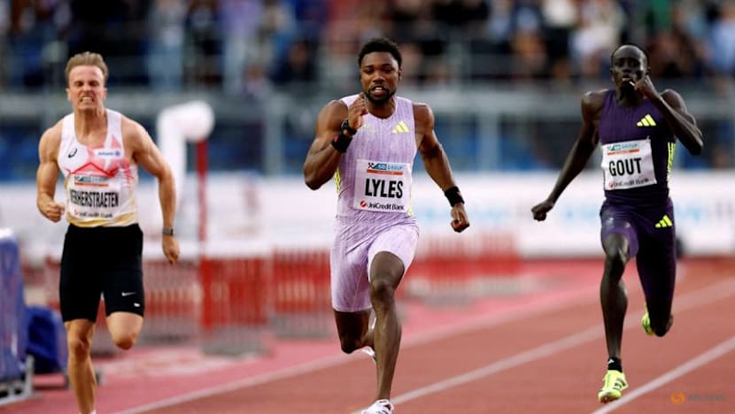 American Lyles sets world best in rarely run 150 metres