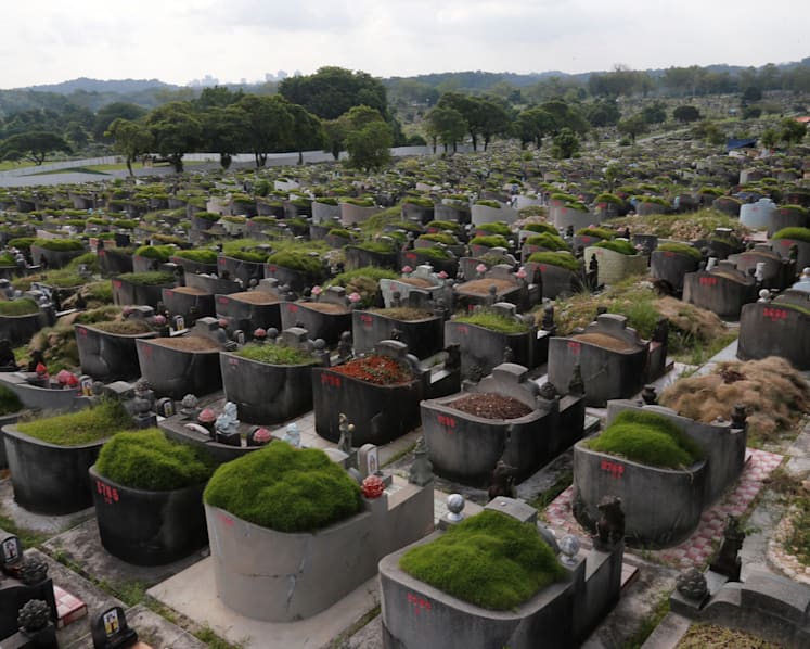 80,500 Choa Chu Kang graves to make way for Tengah Air Base expansion