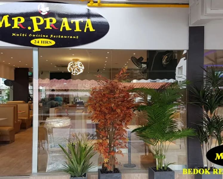 Licence of Mr Prata at Bedok Reservoir suspended for two weeks after food safety lapses
