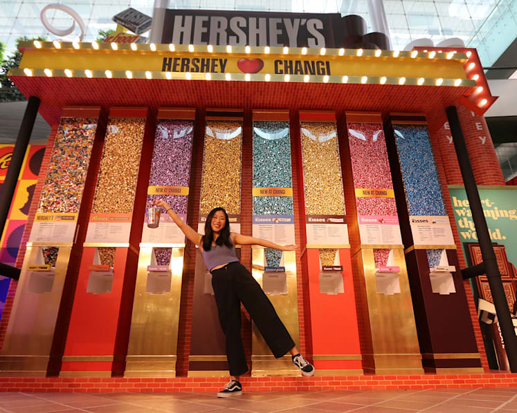 Changi Airport T3 Is Now A Chocolate Paradise With Huge Candy