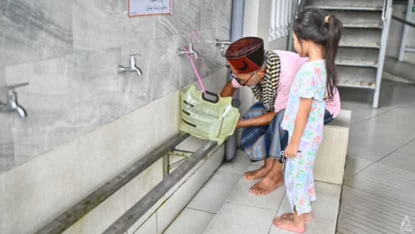 Gangguan air Johor: Bekalan pulih bagi sebahagian penduduk; pembaikan pam separuh siap Gangguan air Johor: Bekalan pulih bagi sebahagian penduduk; pembaikan pam separuh siap
