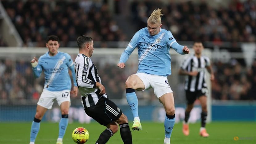 Barnes strikes twice as Newcastle edge Man City 2-1