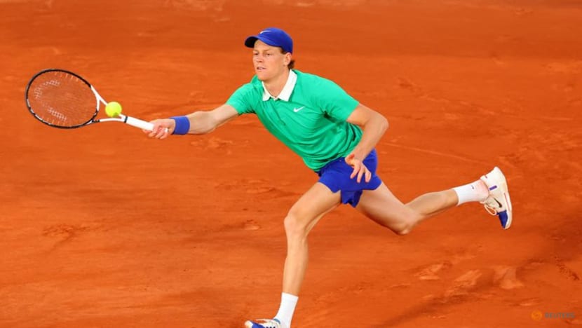 Sinner tames Rinderknech at French Open for winning Grand Slam return