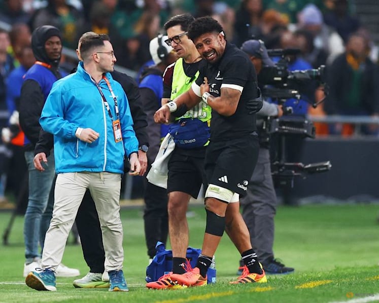 All Blacks lose skipper Savea to shoulder injury