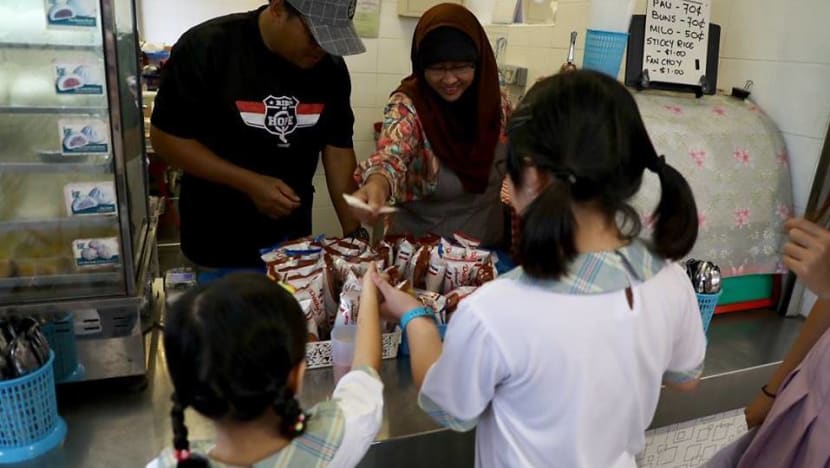 MOE discussing central kitchen model with schools that cannot fill vacant canteen stalls MOE discussing central kitchen model with schools that cannot fill vacant canteen stalls