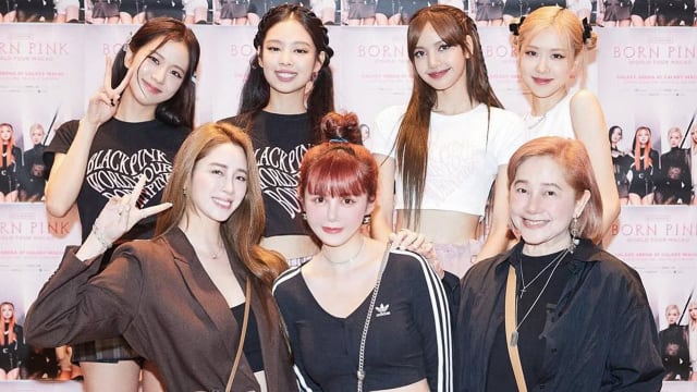 欧阳妮妮带妈妈和闺密与BLACKPINK合照　网民眼红开酸