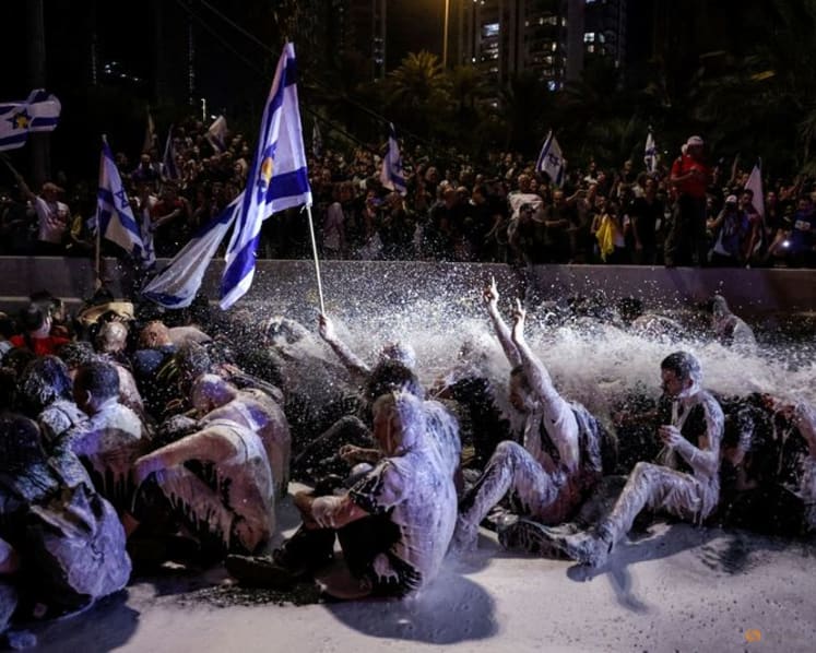 Protests and strike in Israel will put little pressure on Netanyahu’s government, say observers