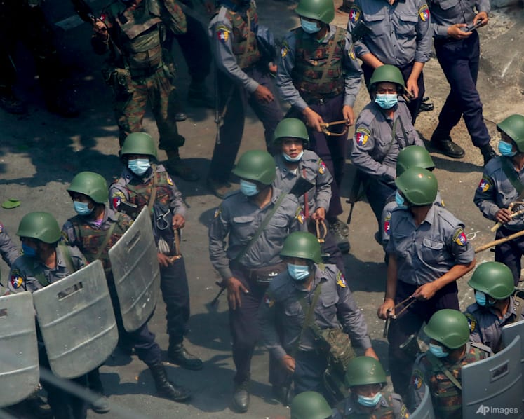 Violence in Myanmar expected to worsen as civilians given right to bear arms