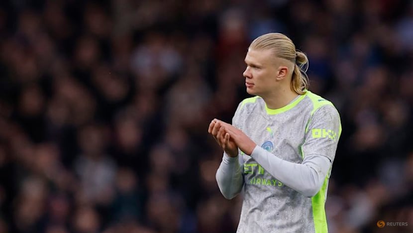 City's Guardiola considers resting Haaland for Swansea League Cup clash