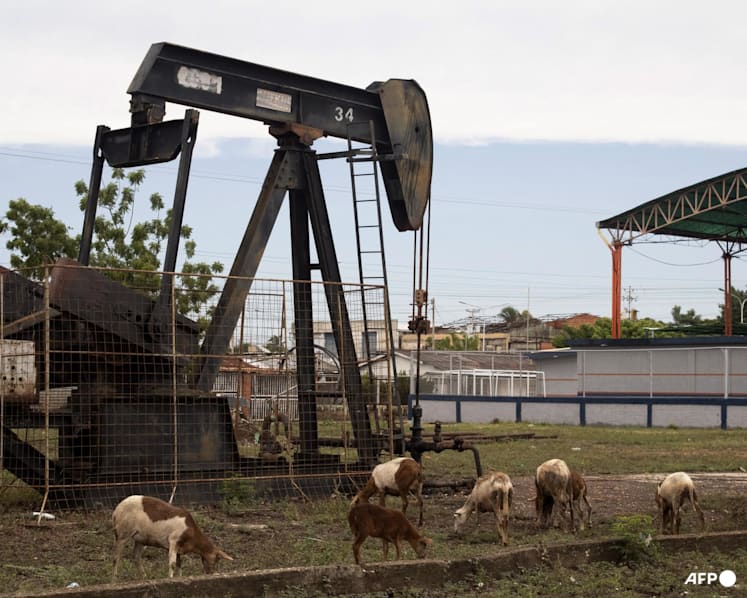 Oil heads higher as US-Iran peace talks in stalemate