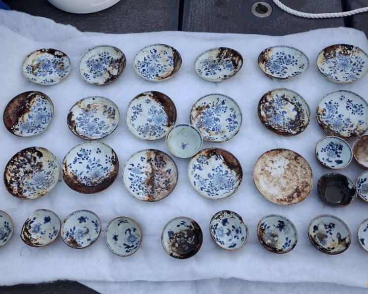 Norway recovers porcelain, chandeliers from 18th century shipwreck