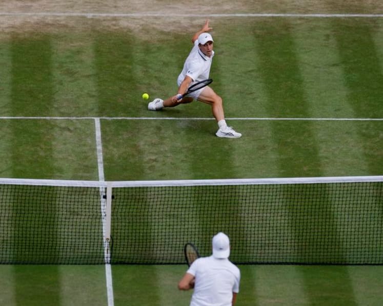 Briton Fery downs Dimitrov in battle of the wildcards