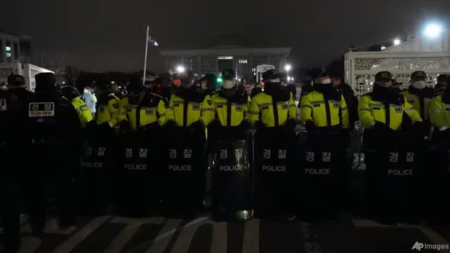 韩国宣布紧急戒严 新加坡驻首尔大使馆：密切关注情况