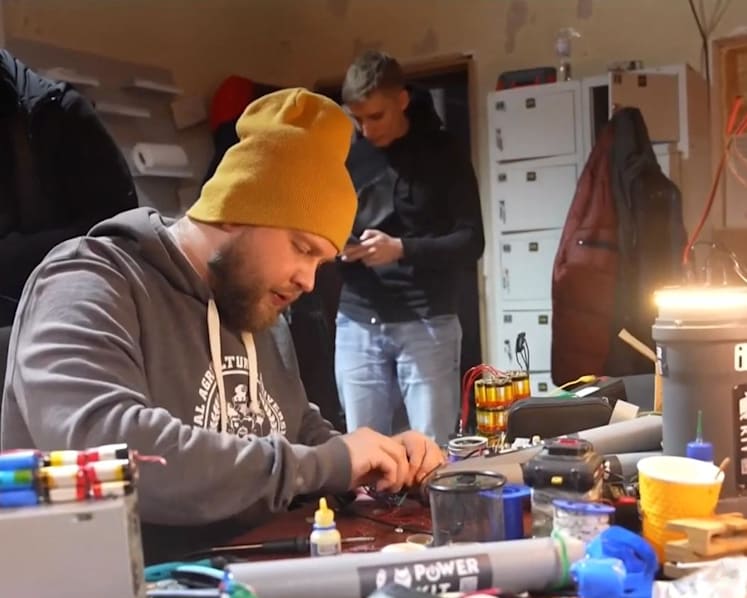 Ukraine cyber group turning e-cigarettes into power banks for frontline soldiers to charge phones, radios