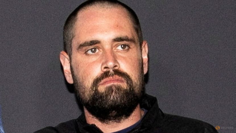 Nick Reiner's high-profile lawyer quits as public defenders take over; arraignment postponed