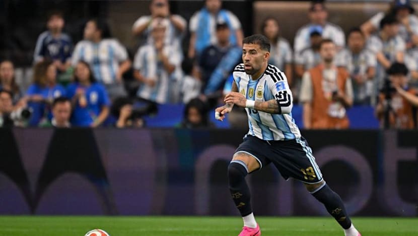 Argentina's Romero back in full training before World Cup knockout clash