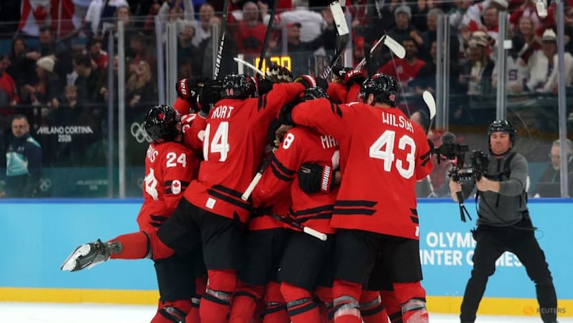 Ice hockey-Canada survive OT thriller with Czechs to reach men's semis