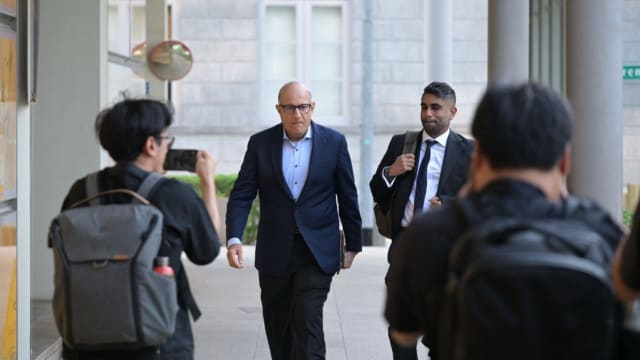 易华仁寻求通过刑事参考 取得控方证人证词