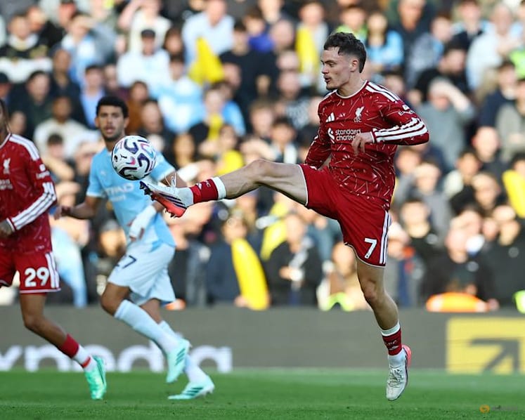 Liverpool boss Iraola has 100% trust in Wirtz and Barcola